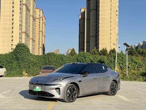 Lynk & Co 07 EM-P