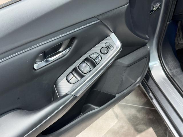 Nissan Xuan Yi 2022 Серебристо-серый из Китая, фото 2