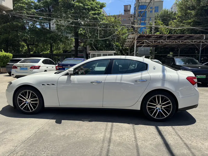 Maserati Ghibli 3.0 T — фото 3