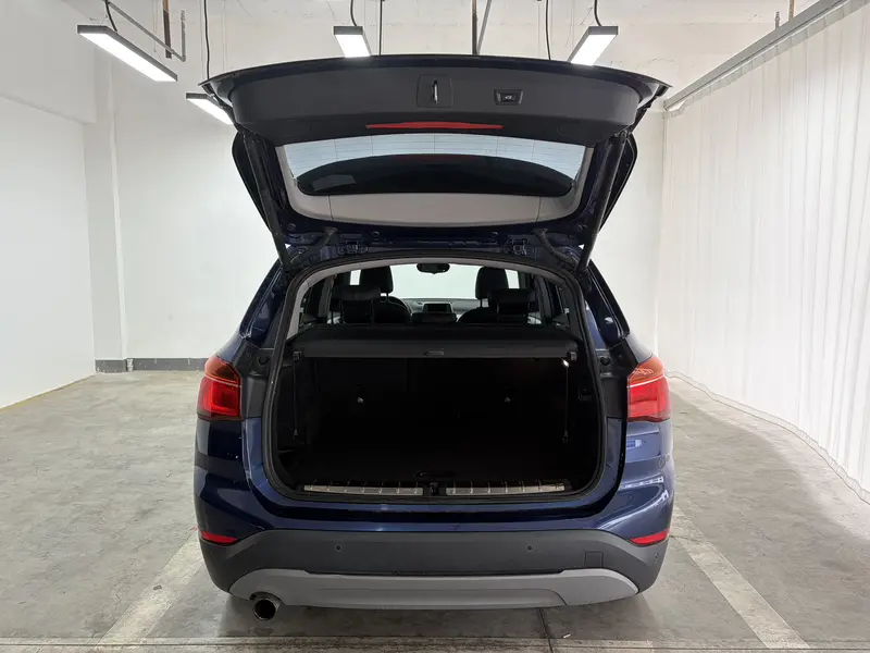 BMW X1 sDrive18Li премиум — фото 20
