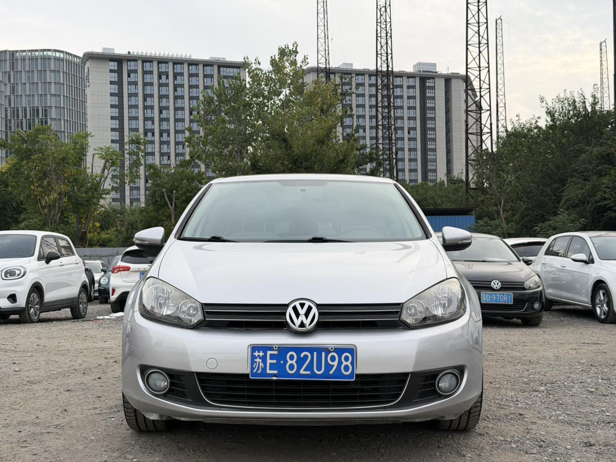 Volkswagen Golf 2011 1.6 AT Comfort