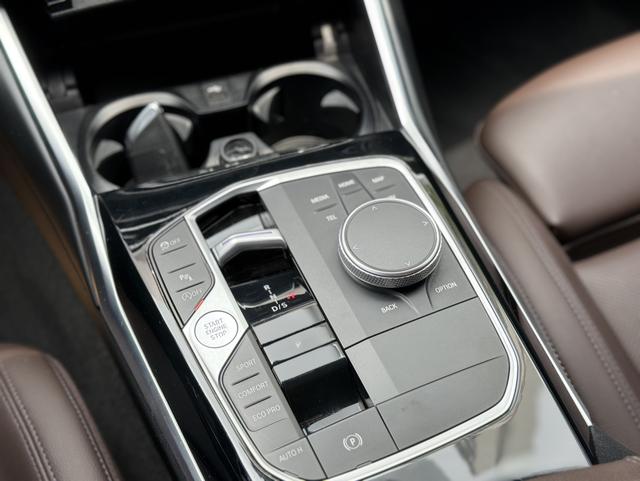BMW 3 series 2024 Черный из Китая