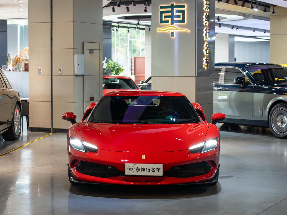 Ferrari 296: фотография 2 из 22