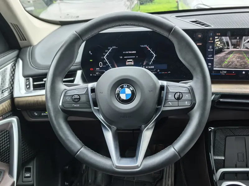 BMW X1 — фото 11