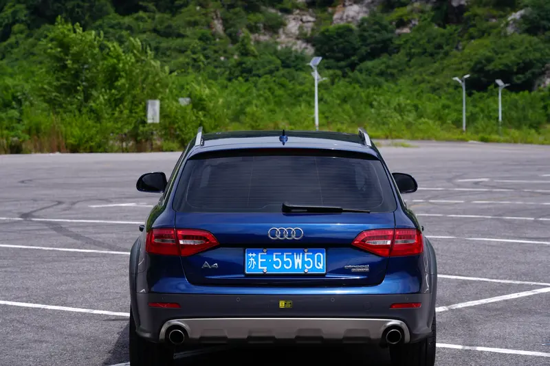 Audi A4 40 TFSI allroad quattro plus — фото 6