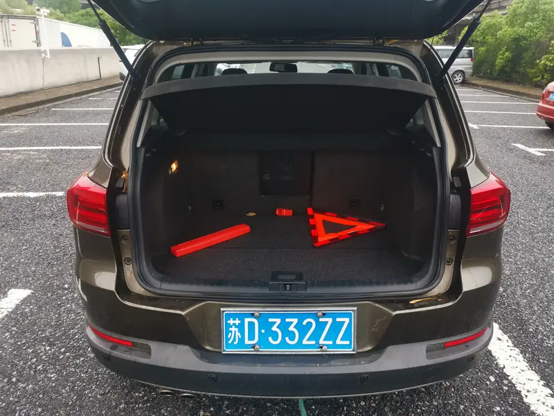 Volkswagen Tiguan — фото 16
