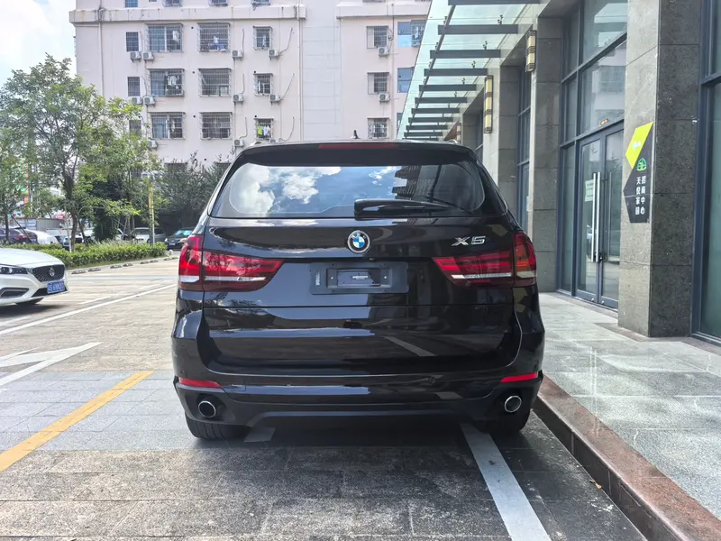 BMW X5 xDrive28i — фото 6