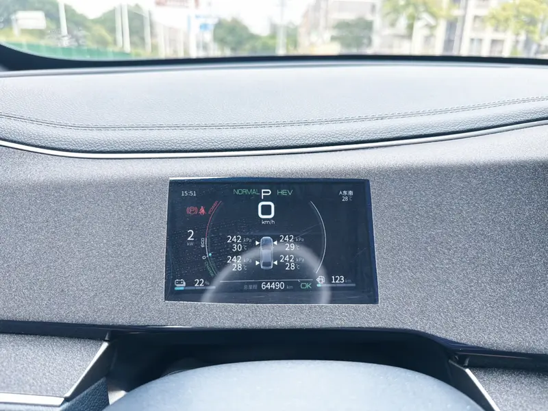 BYD Qin Plus — фото 10