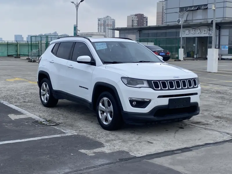 Jeep Compass — фото 3