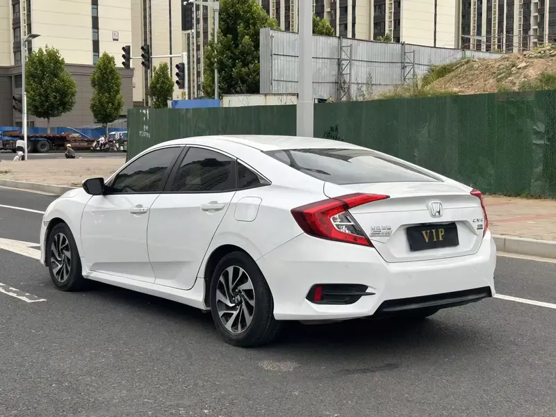 Honda Civic — фото 4
