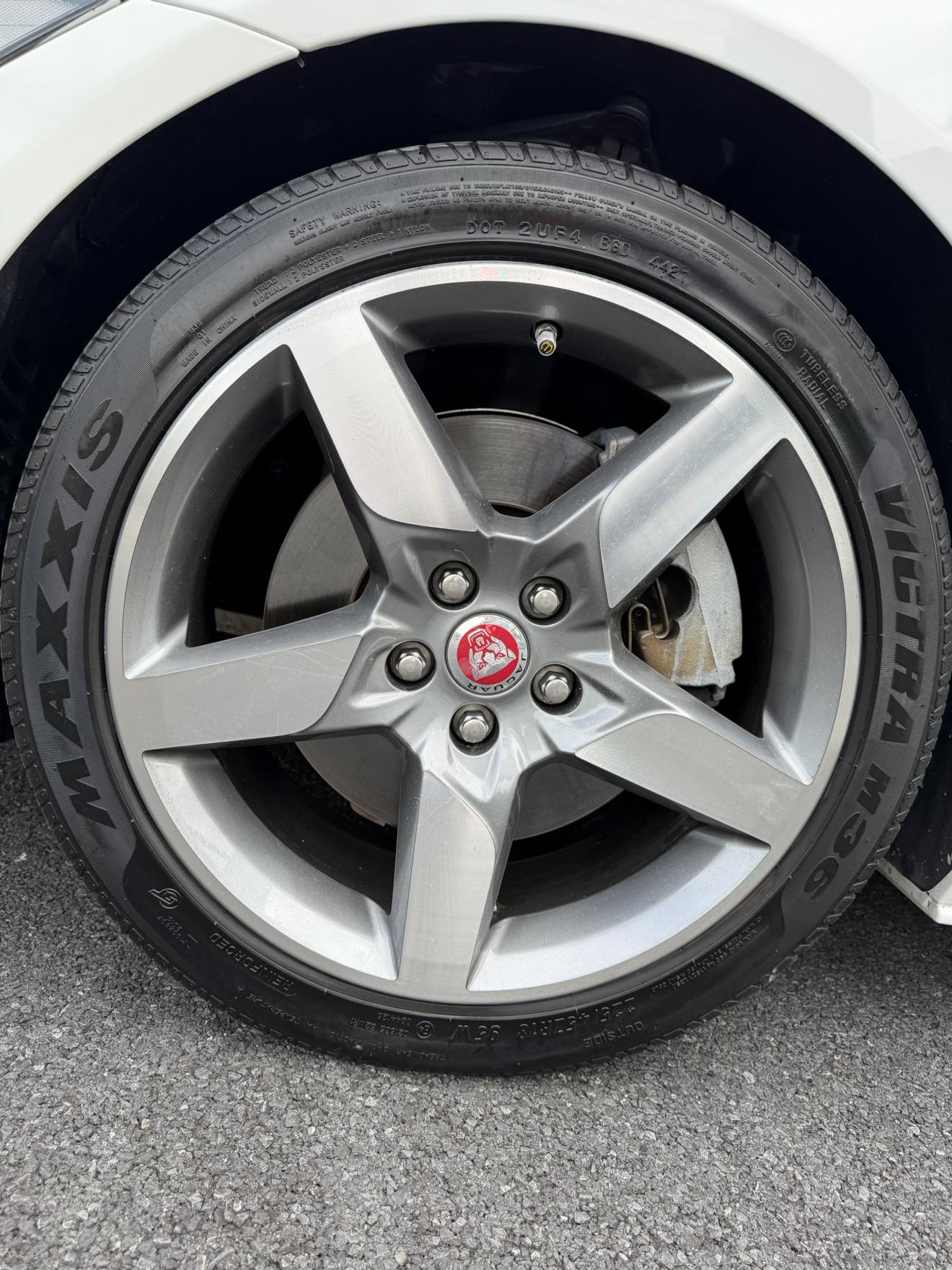 Jaguar XE 2015 2.0T 200PS R-Sport