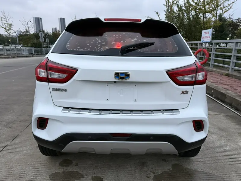 Geely Vision X3 — фото 5