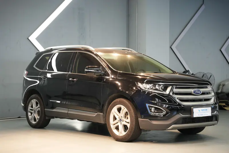 Ford Edge Eco Boost 245 2 WD 7 V — фото 3