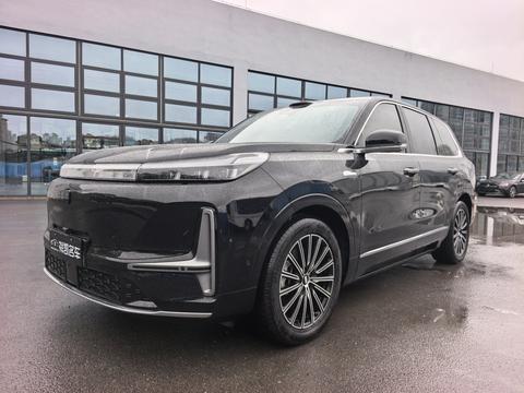 Geely Galaxy M9