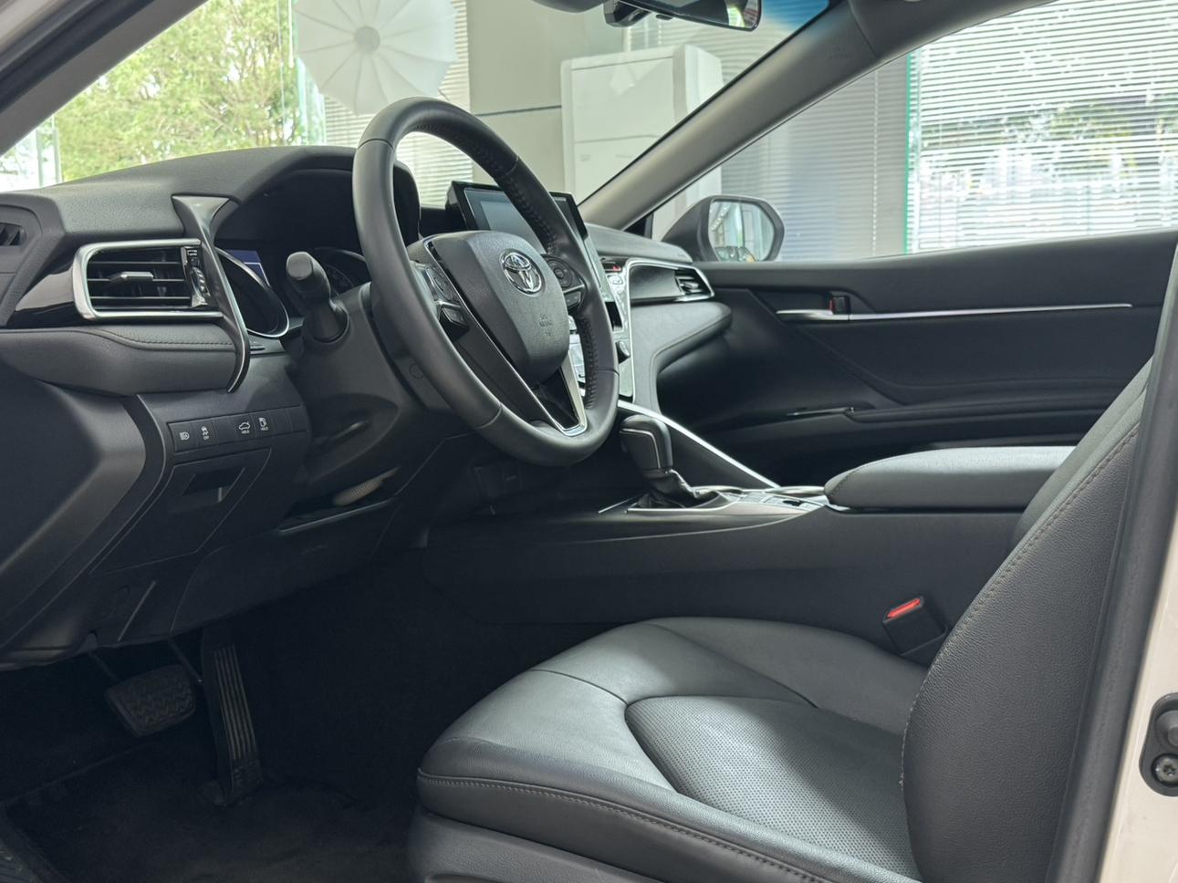 Toyota Camry: фотография 10 из 27