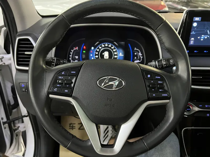Hyundai Tucson — фото 12