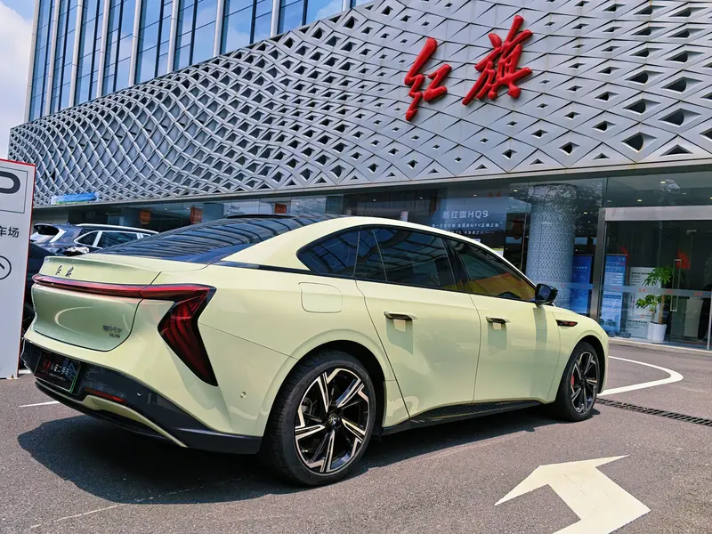 Hongqi EH7 — фото 6