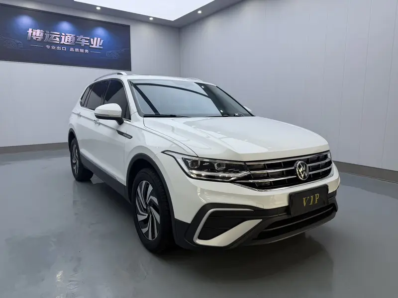 Volkswagen Tiguan L — фото 3