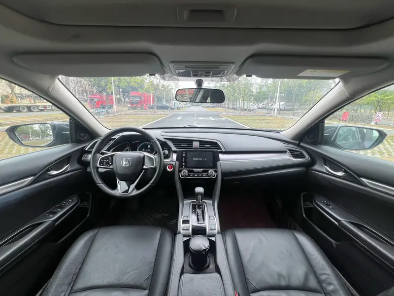 Honda Civic — фото 11