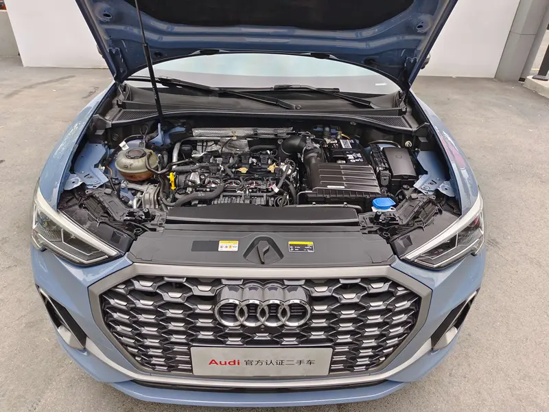 Audi Q3 40 TFSI RS — фото 10