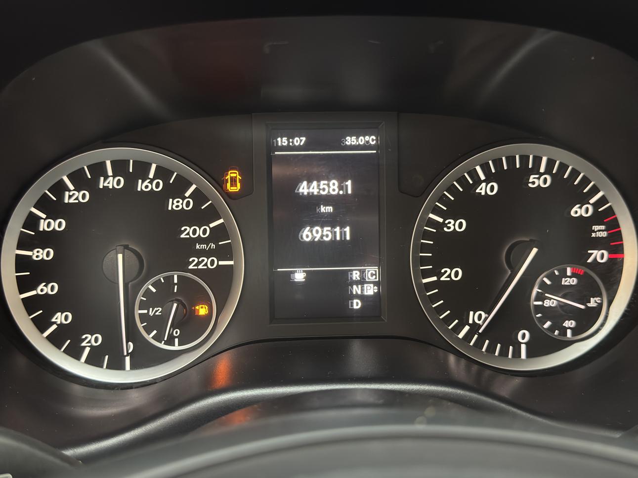 Mercedes-Benz Vito: фотография 12 из 34