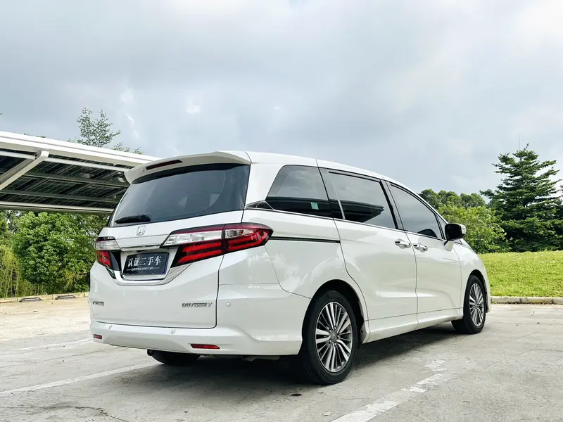 Honda Odyssey — фото 6