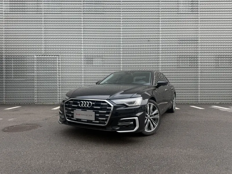 Audi A6L — фото 1