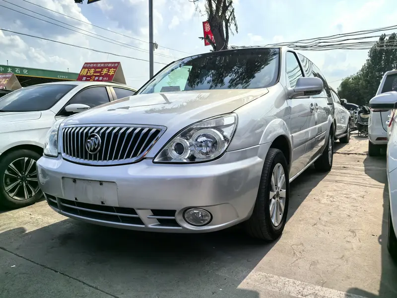 Buick GL 8 2.4 L