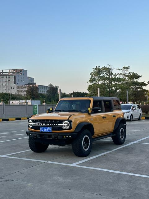 Ford Bronco
