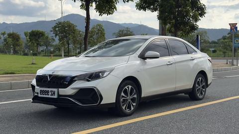 Venucia D60 EV