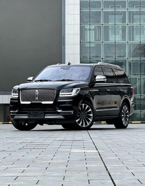 Lincoln Navigator