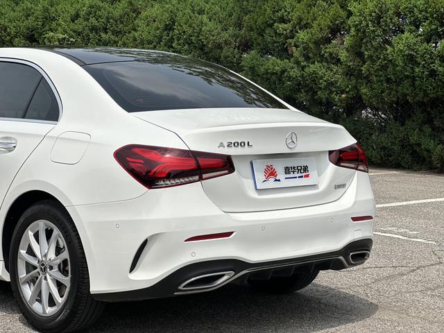 Mercedes-Benz Class A 2022 Белый из Китая, фото 4