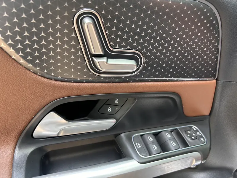 Mercedes-Benz GLB рестайлинг GLB 220 динамик — фото 13