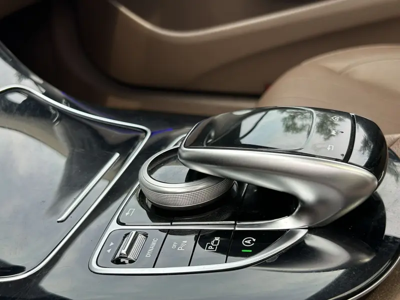 Mercedes-Benz E-Class E 320 L 4MATIC — фото 9
