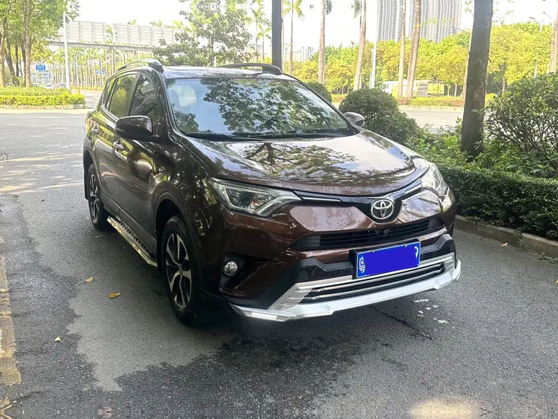 Toyota RAV4 — фото 3