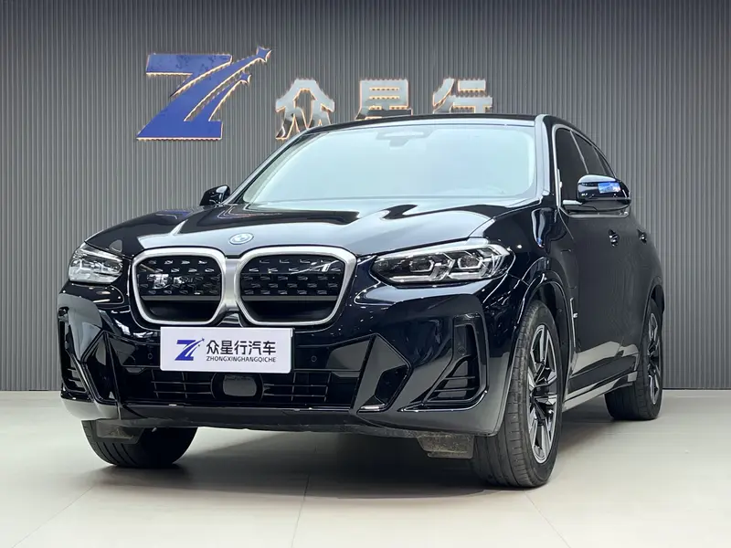 BMW i X 3
