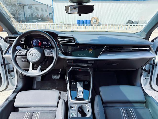 Audi A3 2023 Белый из Китая