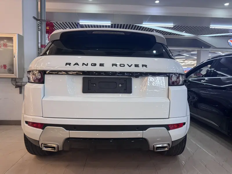 Land Rover Range Rover Evoque 2.0T — фото 3