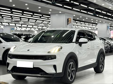 Lynk & Co 06 EM-P