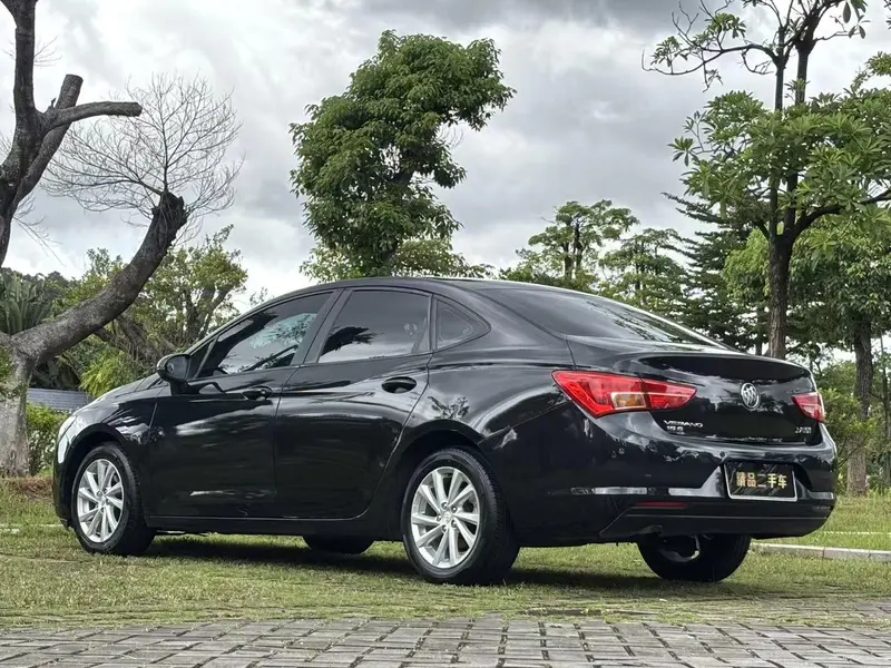 Buick Verano 15S автомат базовая — фото 5
