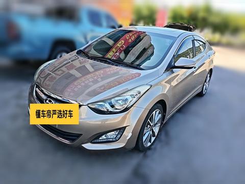 Hyundai Elantra 2015 1.6L AT Luxury