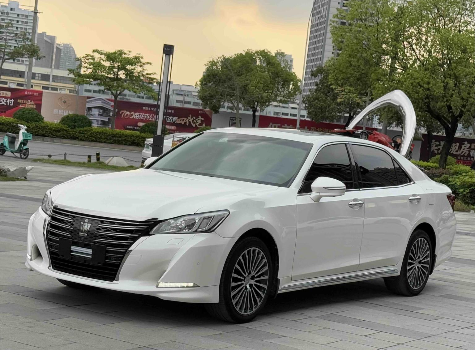 Toyota Crown 2018 2.0T Sport