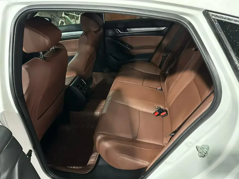 Honda Inspire — фото 9