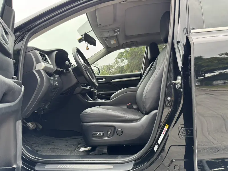 Toyota Highlander — фото 15