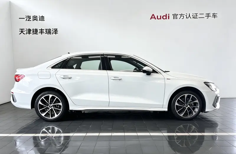 Audi A 3 A 3 L Limousine 35 TFSI — фото 8