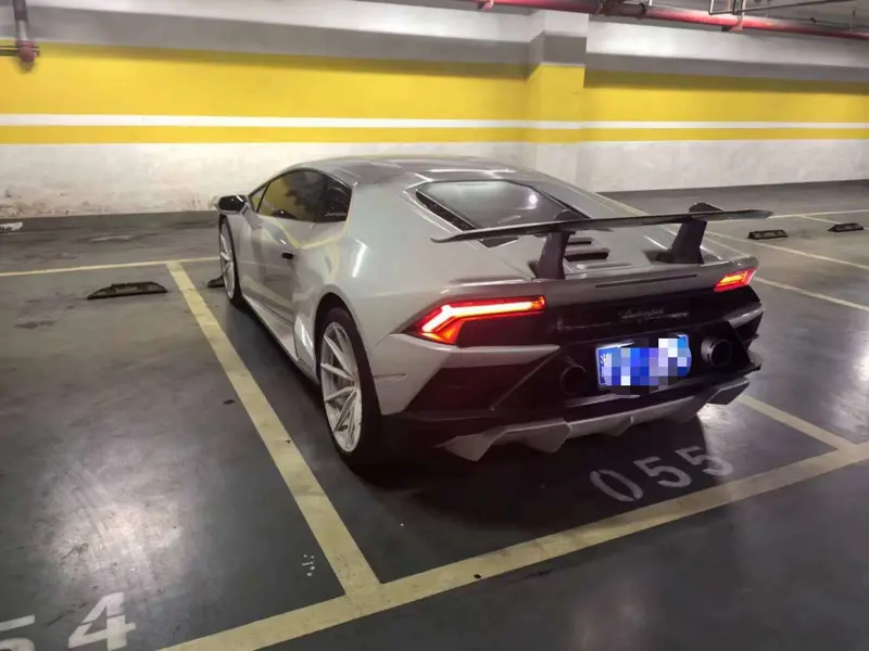 Lamborghini Huracán EVO RWD — фото 4