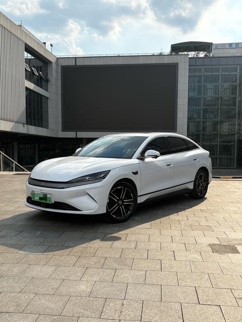 BYD Qin L EV