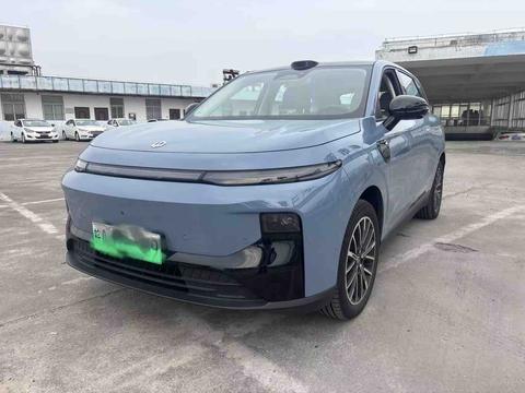 Leapmotor B10