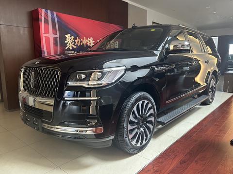 Lincoln Navigator