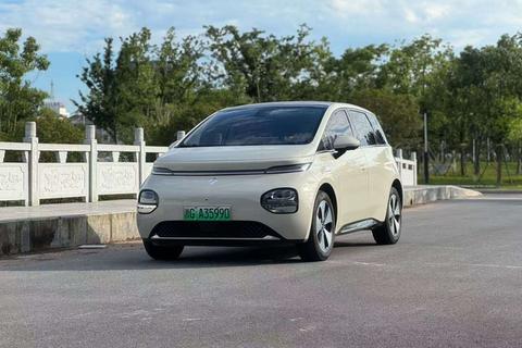 Baojun Yunduo, 2023 год